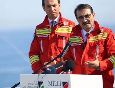 Ο Τούρκος υπ. Ενέργειας προαναγγέλλει γεωτρήσεις: «Δεν θα σταματήσουμε μέχρι να βρούμε πετρέλαιο και φυσικό αέριο»